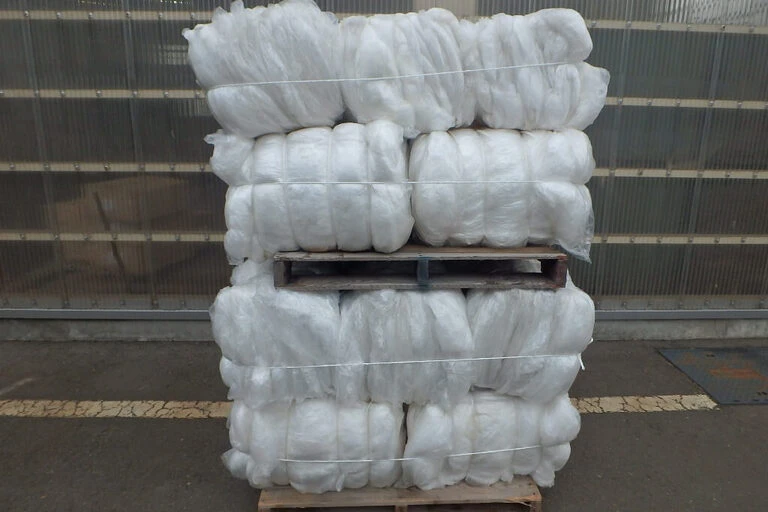 プラスチック原料
